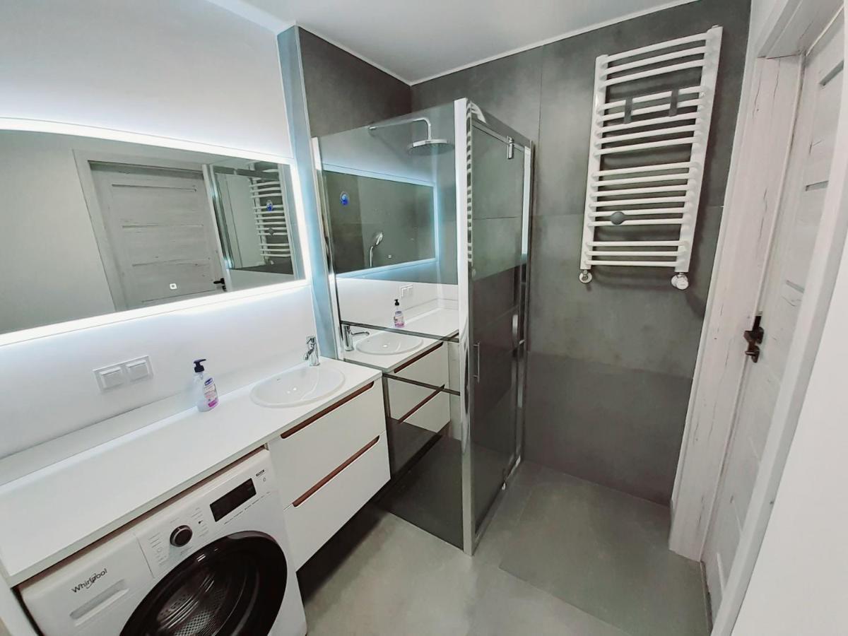 Apartmán Apartament Kapitanski Mostek 17A Z Widokiem Na Port I Latarnie Morska Oraz Garazem Kolobřeh Exteriér fotografie